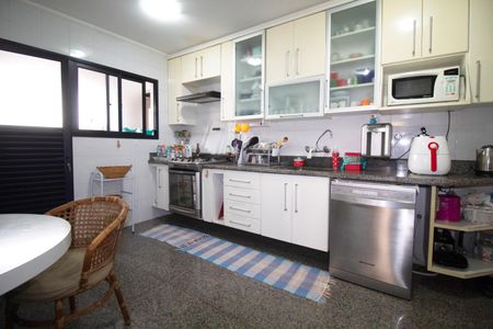 Apartamento à venda com 148m², 4 quartos e 3 vagas