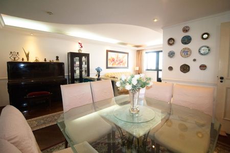 Apartamento à venda com 148m², 4 quartos e 3 vagas