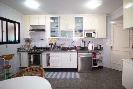 Apartamento à venda com 148m², 4 quartos e 3 vagas