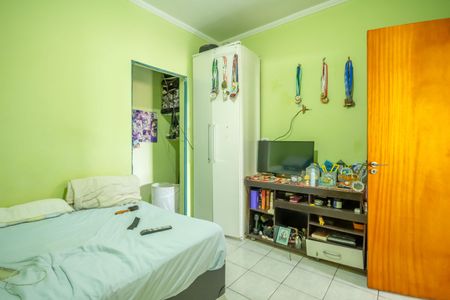 Quarto 1 de casa para alugar com 2 quartos, 62m² em Jardim Roberto, Osasco