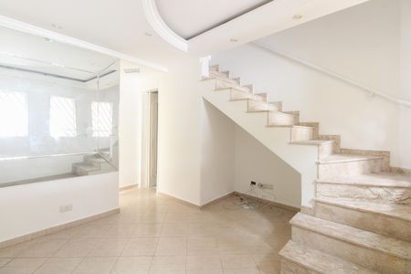 Casa à venda com 75m², 2 quartos e 2 vagasSala 