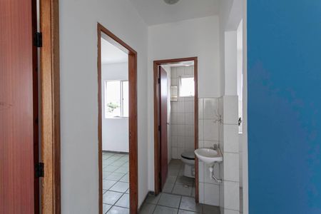 Corredor de apartamento à venda com 2 quartos, 49m² em Arvoredo Ii, Contagem