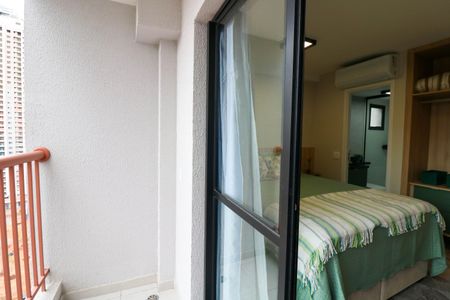 Varanda de kitnet/studio para alugar com 1 quarto, 25m² em Jardim das Acacias, São Paulo