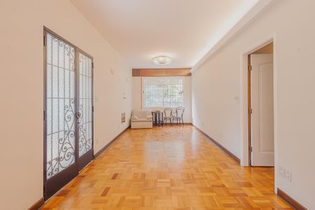 Sala de casa à venda com 6 quartos, 232m² em Sumaré, São Paulo