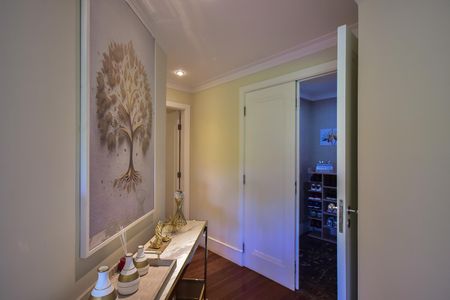 Hall de Entrada de apartamento à venda com 3 quartos, 228m² em Real Parque, São Paulo