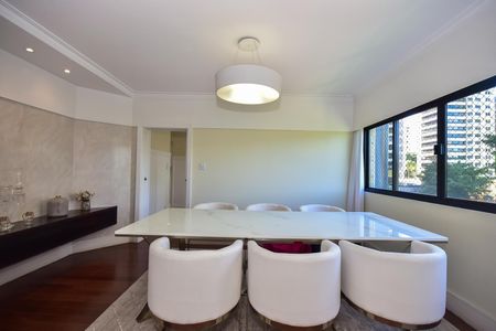 Sala de Jantar de apartamento à venda com 3 quartos, 228m² em Real Parque, São Paulo