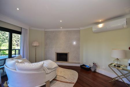 Sala de apartamento à venda com 3 quartos, 228m² em Real Parque, São Paulo