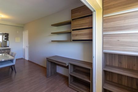 Sala de estar de apartamento à venda com 2 quartos, 74m² em Jardim Umuarama, São Paulo