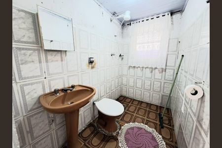 Banheiro de casa à venda com 2 quartos, 125m² em Jardim das Flores, Osasco