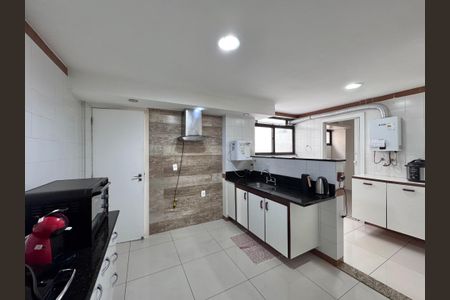 Apartamento à venda com 177m², 3 quartos e 3 vagas Apartamento à venda com 177m², 3 quartos e 3 vagas Cozinha e Área de Serviço