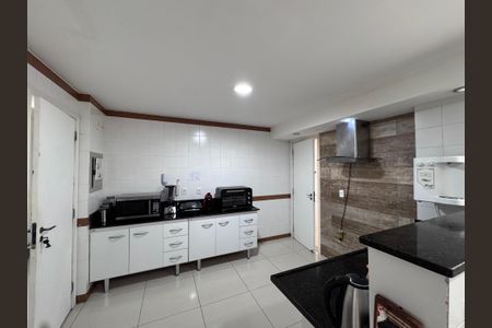 Apartamento à venda com 177m², 3 quartos e 3 vagas Apartamento à venda com 177m², 3 quartos e 3 vagas Cozinha e Área de Serviço