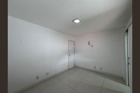 Apartamento à venda com 177m², 3 quartos e 3 vagas Apartamento à venda com 177m², 3 quartos e 3 vagasSuíte 1