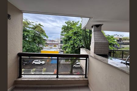 Apartamento à venda com 177m², 3 quartos e 3 vagas Apartamento à venda com 177m², 3 quartos e 3 vagasSuíte 2 - Varanda