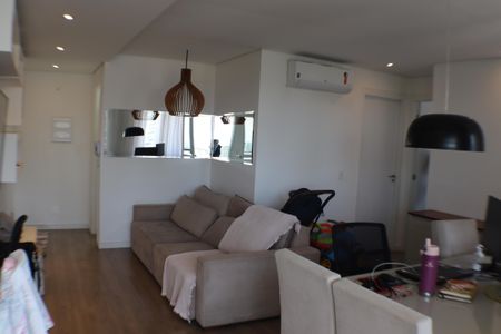 Sala de apartamento à venda com 2 quartos, 69m² em Alphaville Empresarial, Barueri