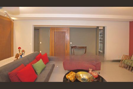 Apartamento à venda com 4 quartos, 261m² em Vila Madalena, São Paulo