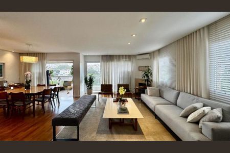 Apartamento à venda com 180m², 4 quartos e 3 vagas