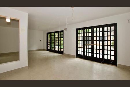 Casa à venda com 3 quartos, 215m² em Alto de Pinheiros, São Paulo