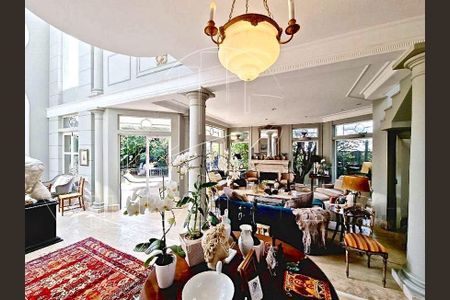 Casa à venda com 3 quartos, 574m² em Bela Aliança, São Paulo