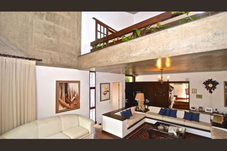 Casa à venda com 3 quartos, 521m² em Sumaré, São Paulo