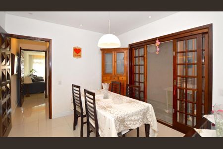 Casa à venda com 3 quartos, 131m² em Vila Madalena, São Paulo