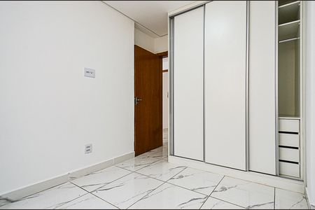 Quarto 2 de casa para alugar com 2 quartos, 70m² em Boa Vista, Belo Horizonte