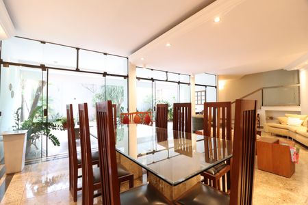 Sala de casa para alugar com 3 quartos, 360m² em Lídice, Uberlândia