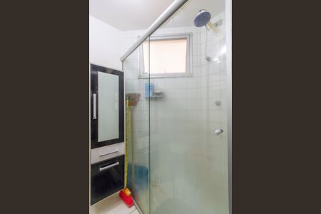 Banheiro de apartamento à venda com 2 quartos, 55m² em Bandeiras, Osasco