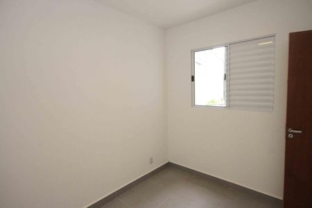Quarto de apartamento para alugar com 1 quarto, 30m² em Vila Paulo Silas, São Paulo