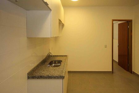 Sala/Cozinha de apartamento para alugar com 1 quarto, 30m² em Vila Paulo Silas, São Paulo