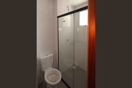 Banheiro de apartamento para alugar com 1 quarto, 30m² em Vila Paulo Silas, São Paulo