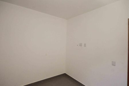 Quarto de apartamento para alugar com 1 quarto, 30m² em Vila Paulo Silas, São Paulo