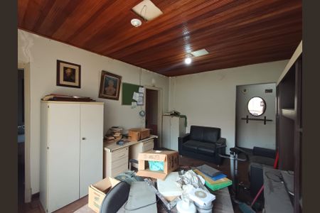 Casa para alugar com 4 quartos, 271m² em Chácara Inglesa, São Paulo