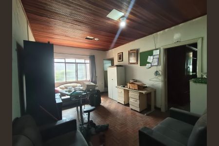 Casa para alugar com 4 quartos, 271m² em Chácara Inglesa, São Paulo