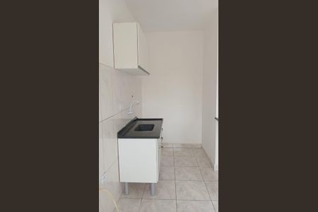 Cozinha de apartamento para alugar com 1 quarto, 40m² em Vila Mangalot, São Paulo