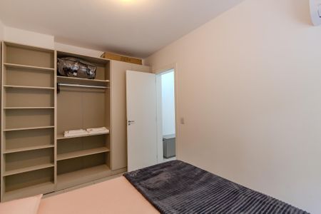 Quarto de apartamento à venda com 1 quarto, 82m² em Santo Antônio, Porto Alegre