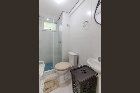 Banheiro de apartamento à venda com 1 quarto, 82m² em Santo Antônio, Porto Alegre