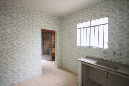 Cozinha de casa para alugar com 1 quarto, 90m² em Vila California, São Paulo