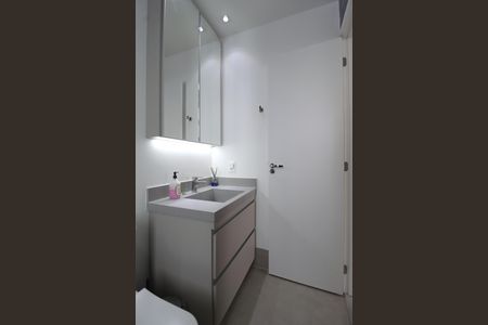 Banheiro da Suíte de apartamento para alugar com 1 quarto, 40m² em Itaim Bibi, São Paulo