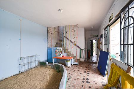 Sala 3 de casa para alugar com 5 quartos, 300m² em São Pedro, Belo Horizonte