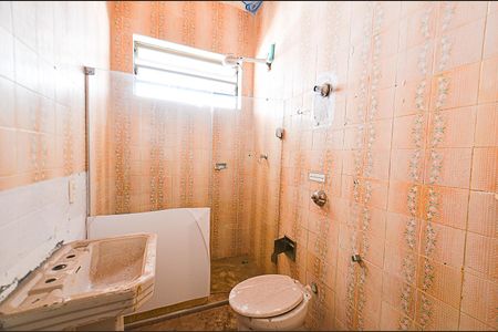 Banheiro Suite de casa para alugar com 5 quartos, 270m² em São Pedro, Belo Horizonte