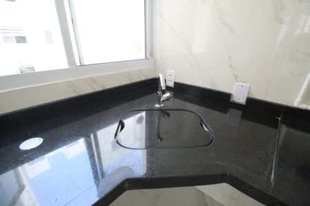 Apartamento para alugar com 83m², 2 quartos e 1 vagaÁrea de serviço