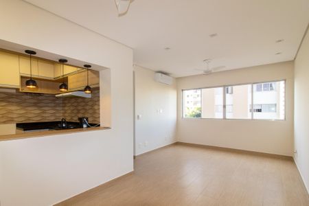 Sala de apartamento à venda com 2 quartos, 64m² em Cambuí, Campinas
