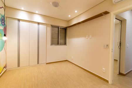 Suite de apartamento à venda com 2 quartos, 64m² em Cambuí, Campinas