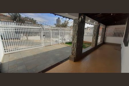 Varanda de casa para alugar com 4 quartos, 363m² em Floresta, Belo Horizonte