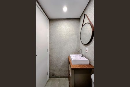 Banheiro de apartamento para alugar com 1 quarto, 25m² em Vila Prudente, São Paulo