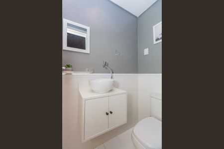 Lavabo de apartamento para alugar com 1 quarto, 60m² em Auxiliadora, Porto Alegre