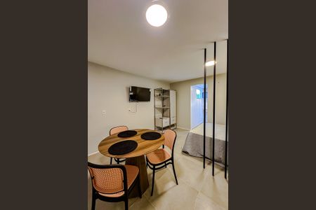 Cozinha de apartamento para alugar com 1 quarto, 25m² em Vila Prudente, São Paulo