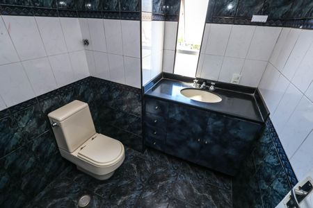 Apartamento para alugar com 60m², 2 quartos e 1 vaga Apartamento para alugar com 60m², 2 quartos e 1 vagaBanheiro