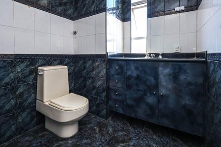 Apartamento para alugar com 60m², 2 quartos e 1 vaga Apartamento para alugar com 60m², 2 quartos e 1 vagaBanheiro