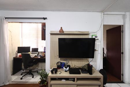 Sala de apartamento à venda com 2 quartos, 60m² em Jardim Alzira Franco, Santo André